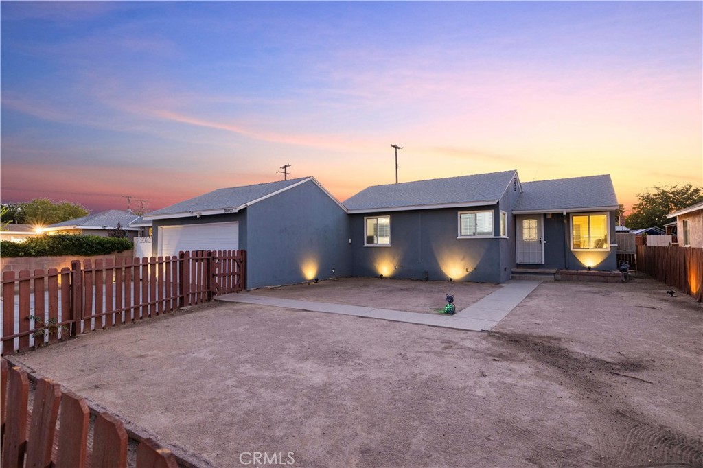 38609 Ladelle Avenue Property Photo 3