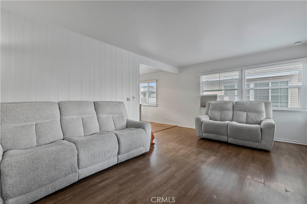 38609 Ladelle Avenue Property Photo 7