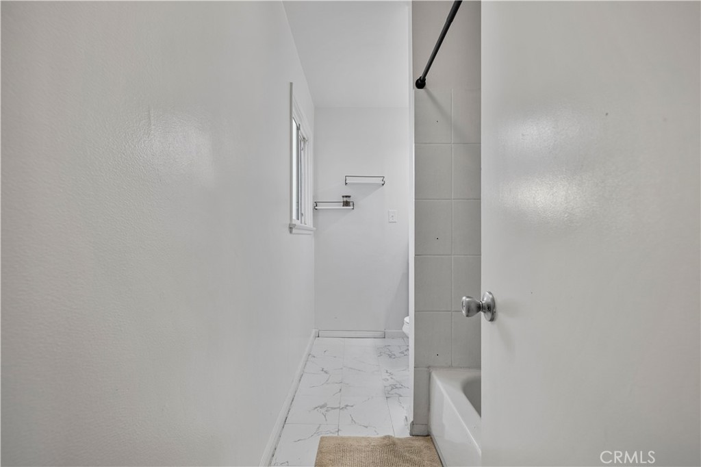 38609 Ladelle Avenue Property Photo 33