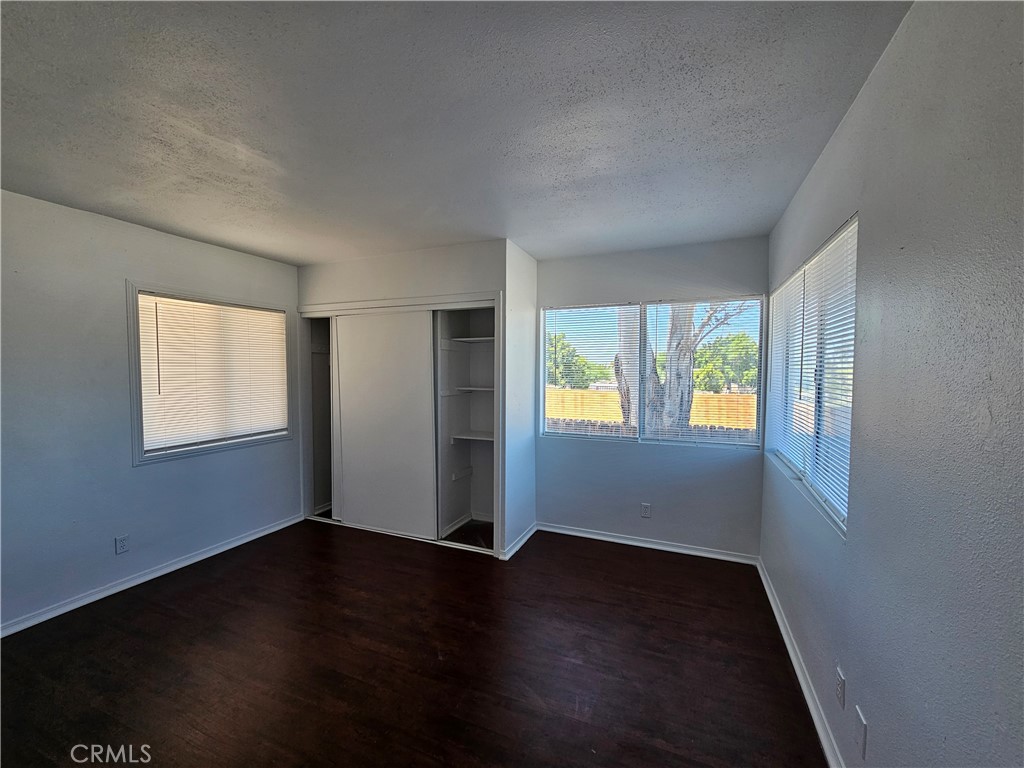 66051 3rd Property Photo 9