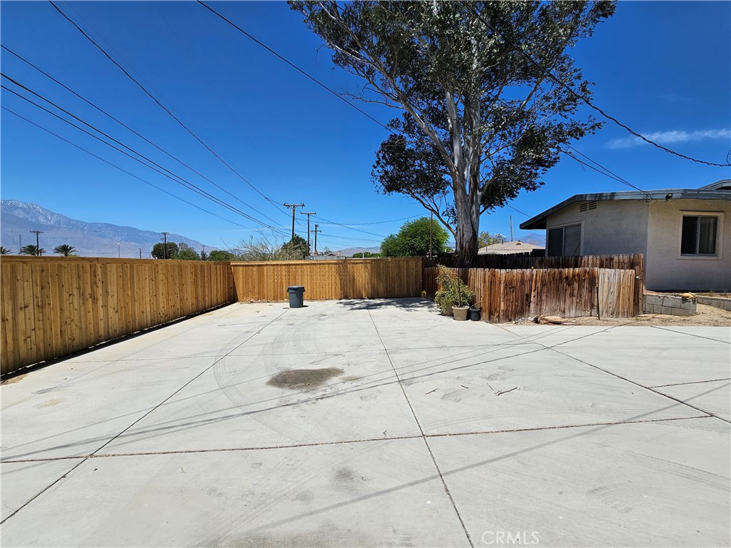 66051 3rd Property Photo 12