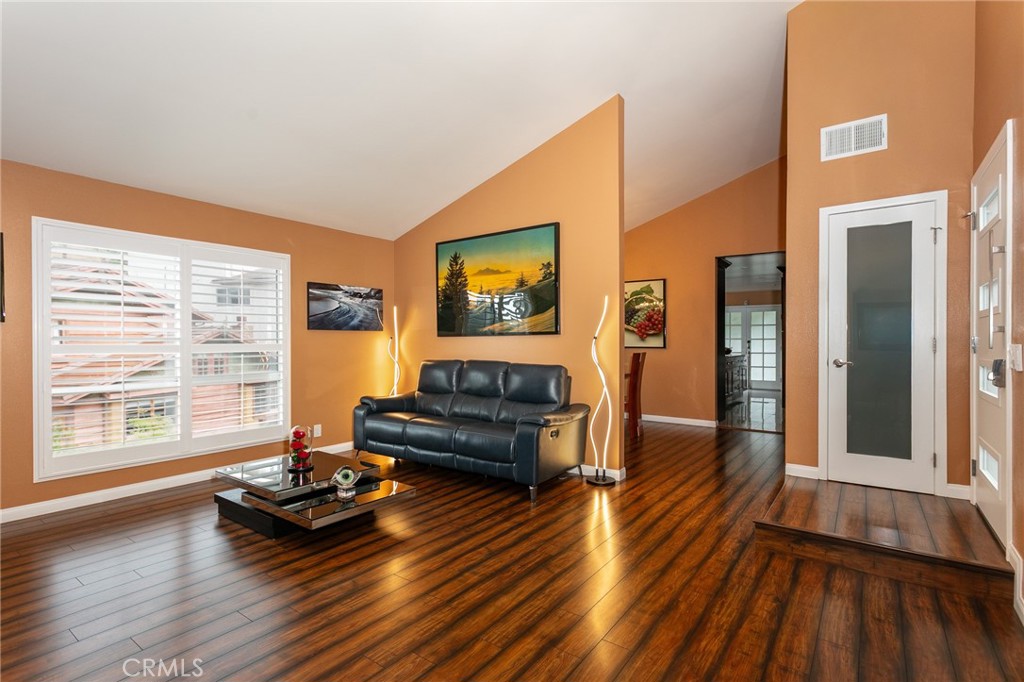 20925 Almazan Road Property Photo 4