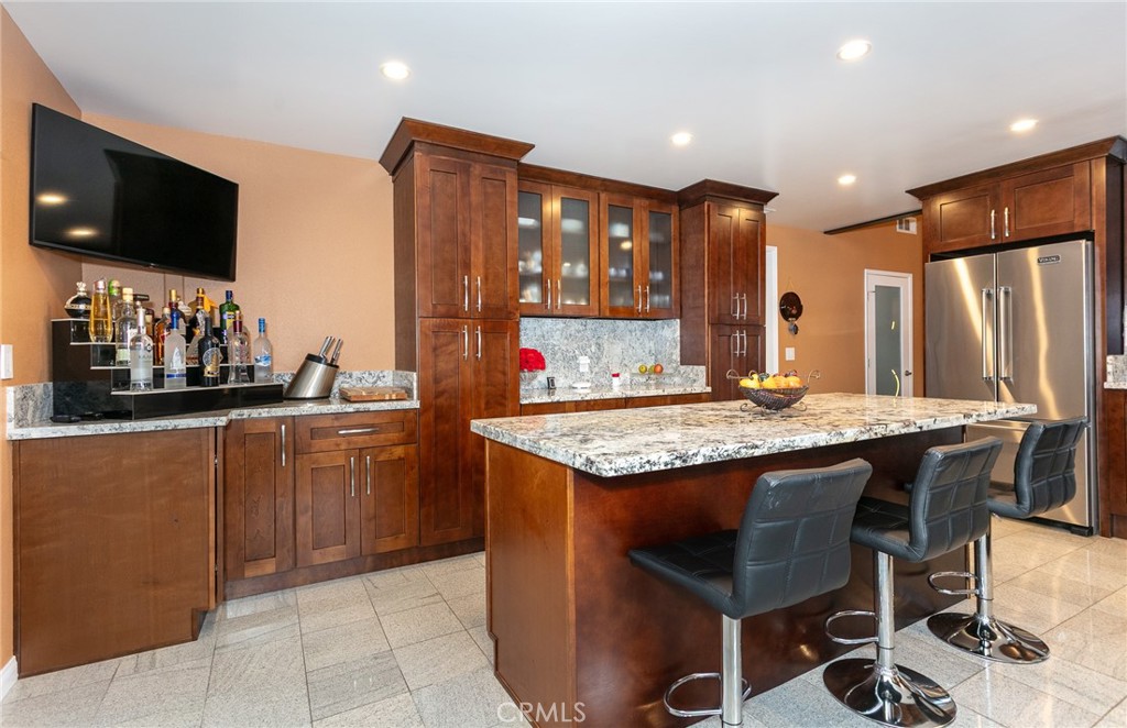 20925 Almazan Road Property Photo 10