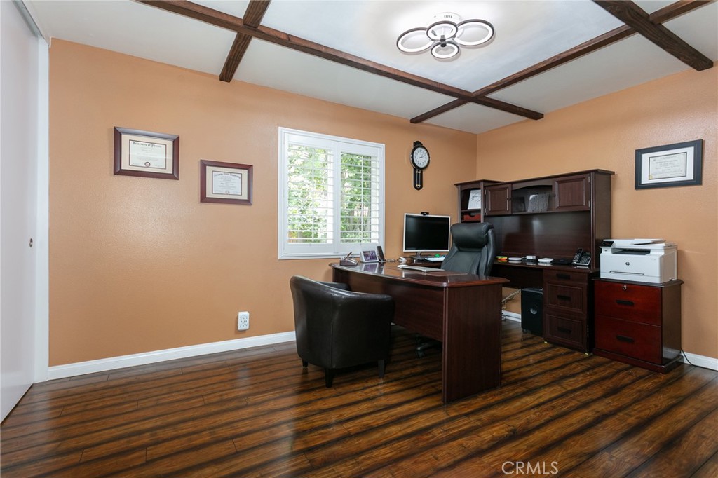 20925 Almazan Road Property Photo 31