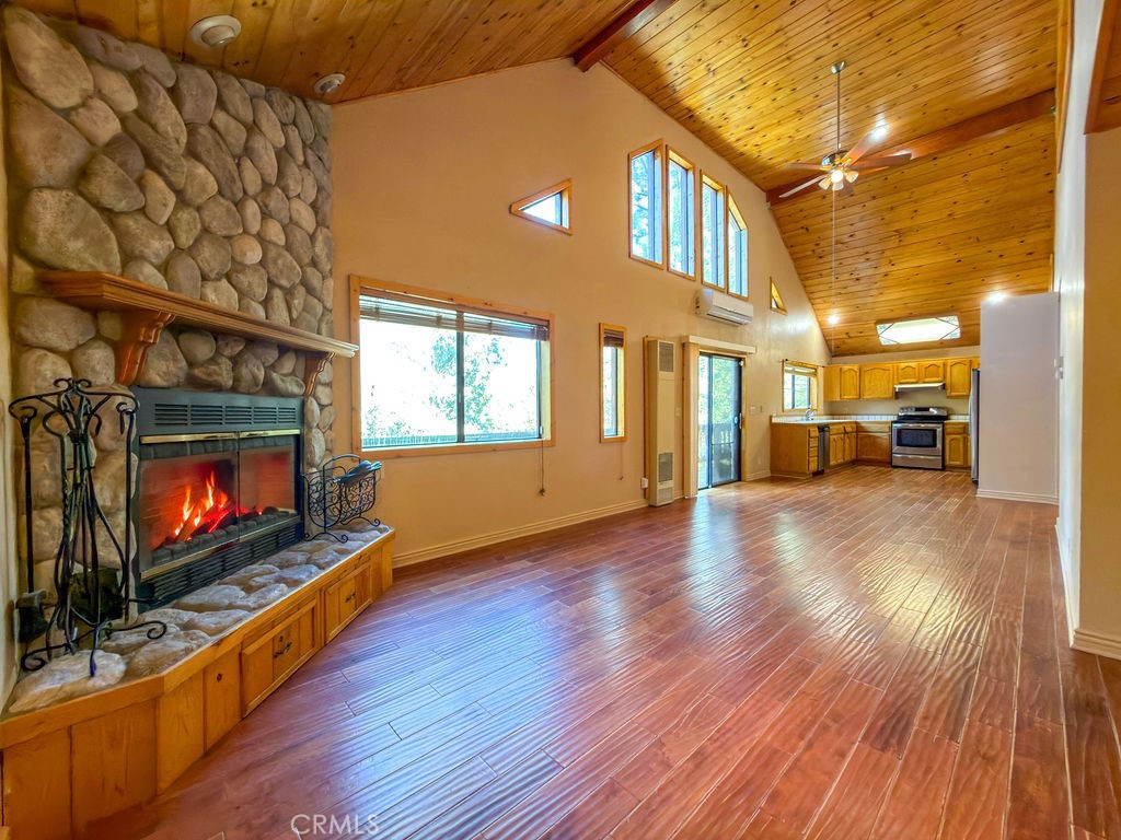 1812 Poplar Property Photo 3