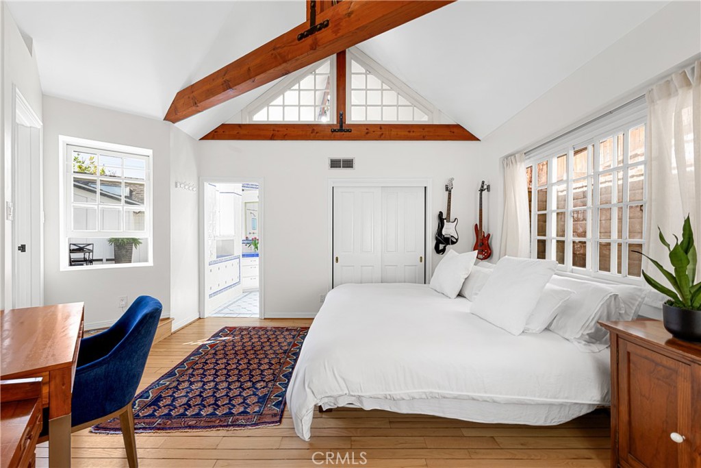 4650 Encino Avenue Property Photo 45