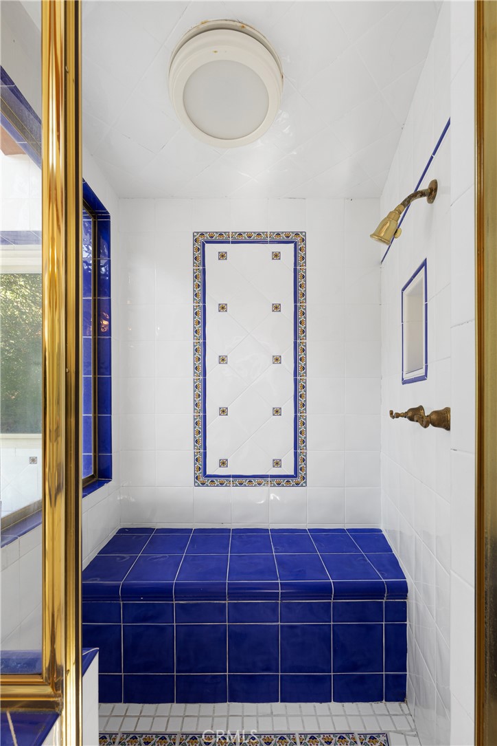4650 Encino Avenue Property Photo 49