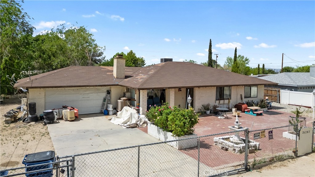 36243 92nd E Property Photo 1
