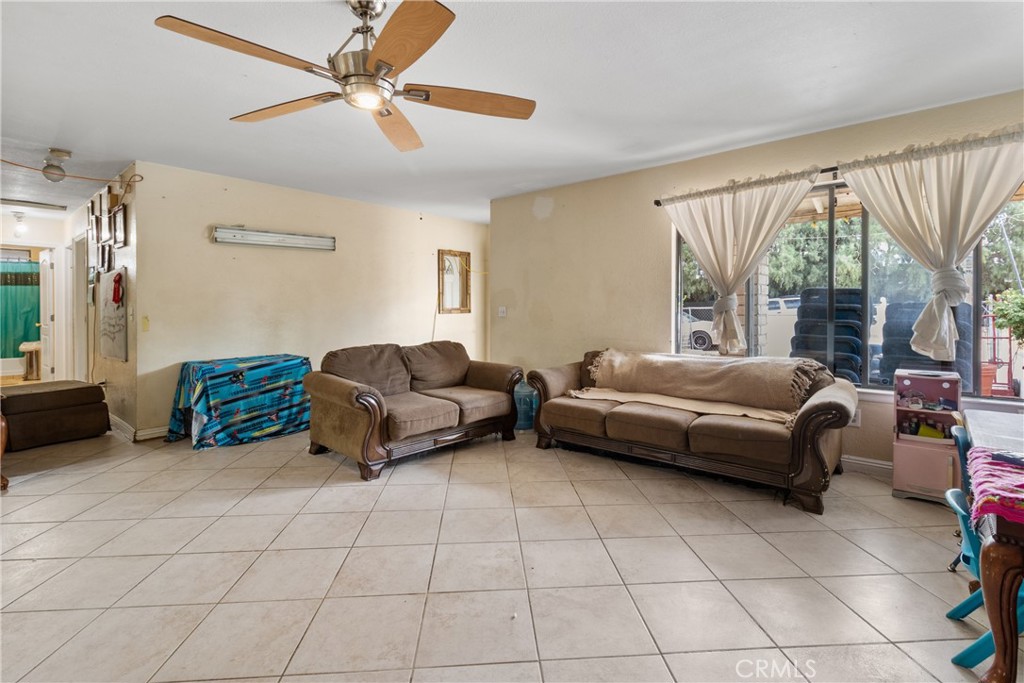 36243 92nd E Property Photo 8