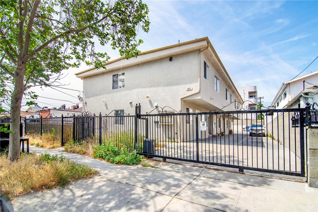 6843 Agnes Avenue 2 Property Photo 1