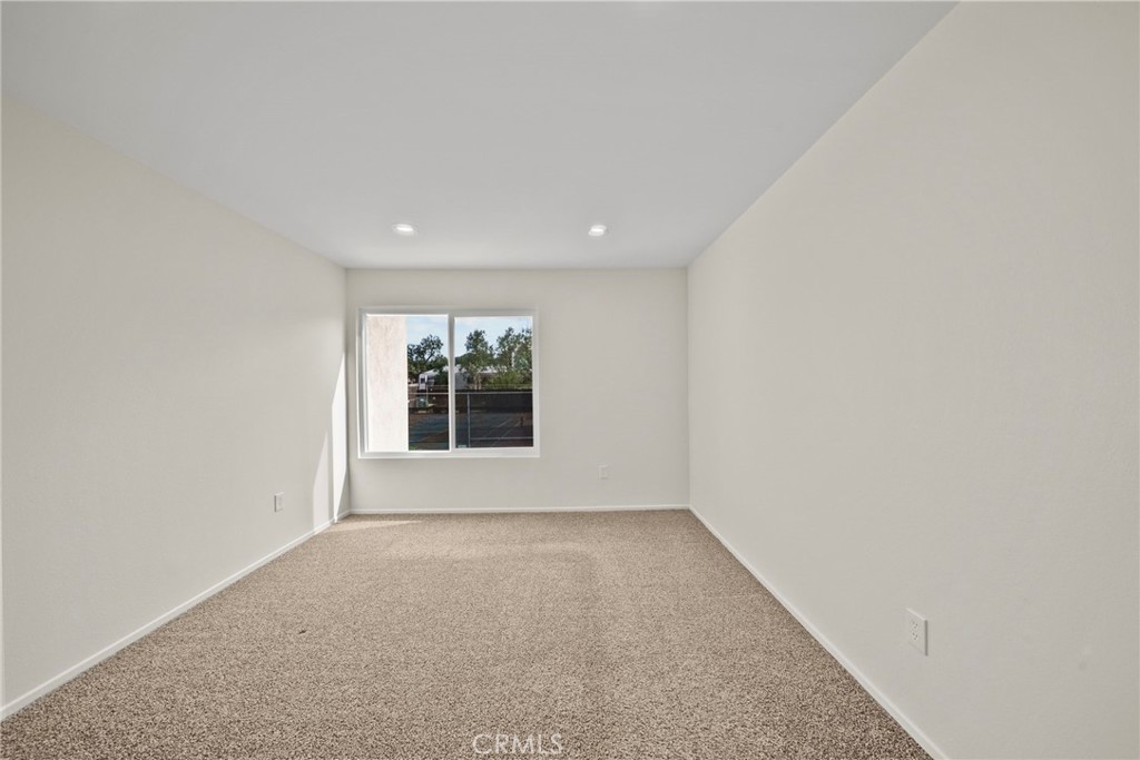 23515 Lyons 253 Property Photo 20