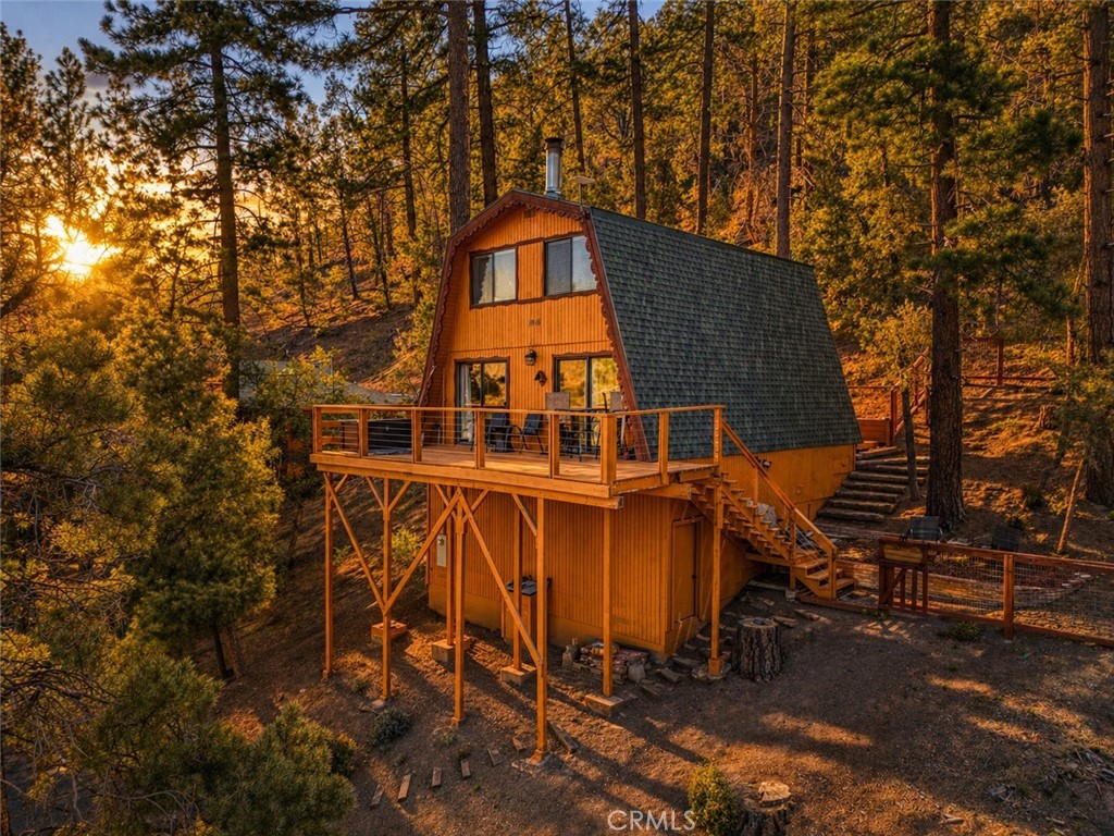 1916 Rustic Way Property Photo 1