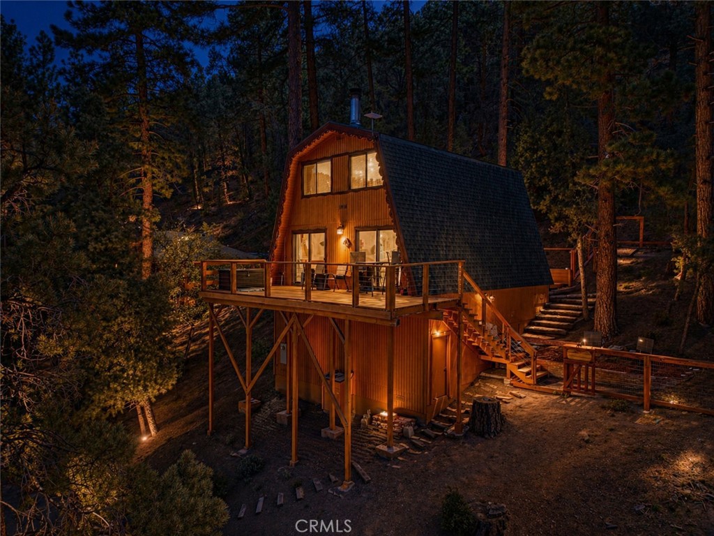1916 Rustic Way Property Photo 2