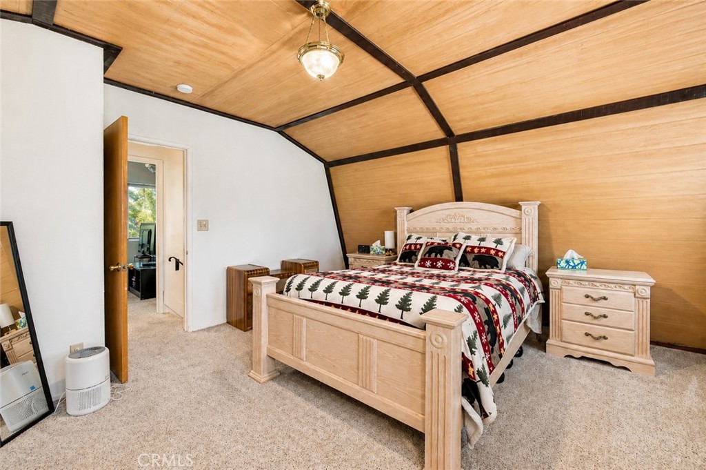 1916 Rustic Way Property Photo 10
