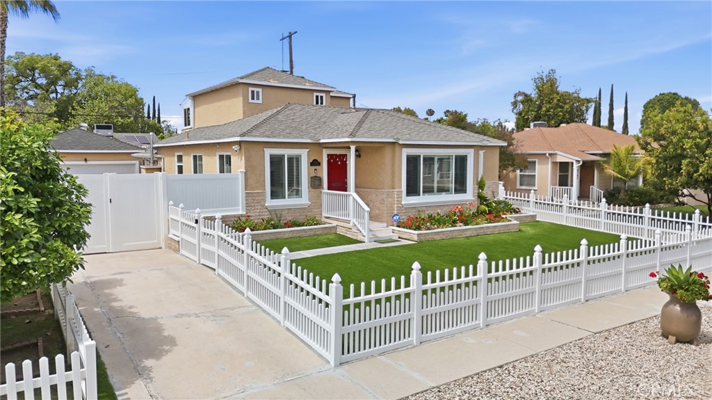 6139 Jamieson Property Photo 4