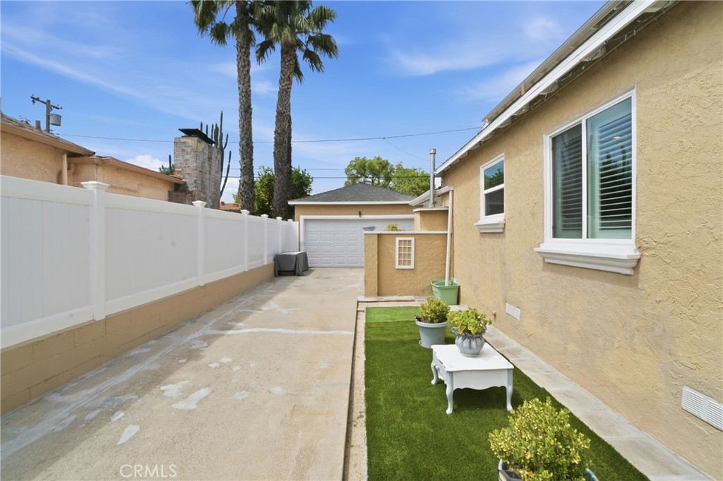 6139 Jamieson Property Photo 37