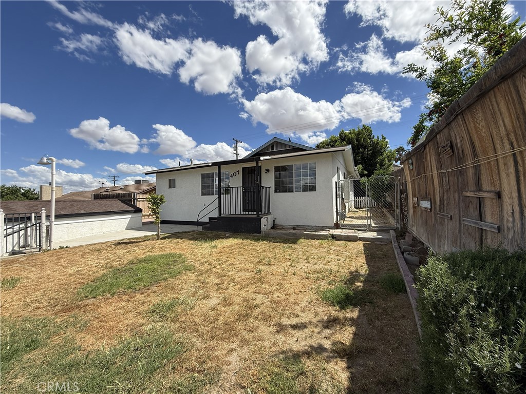 407 E Street Property Photo 3