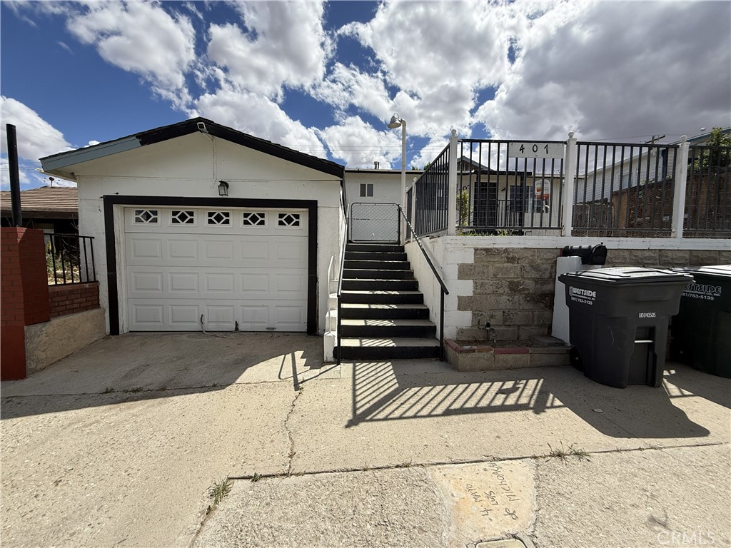 407 E Street Property Photo 4
