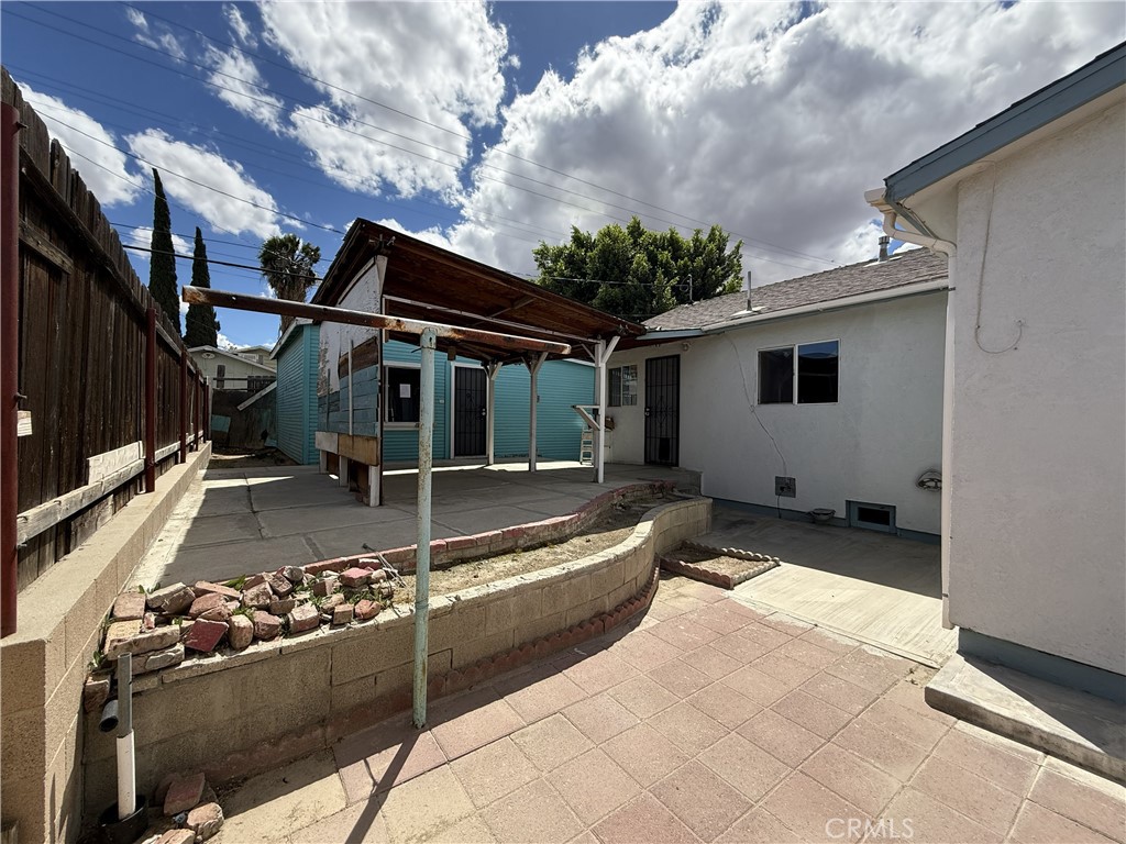 407 E Street Property Photo 6