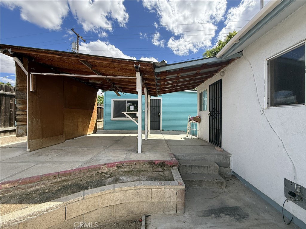 407 E Street Property Photo 8
