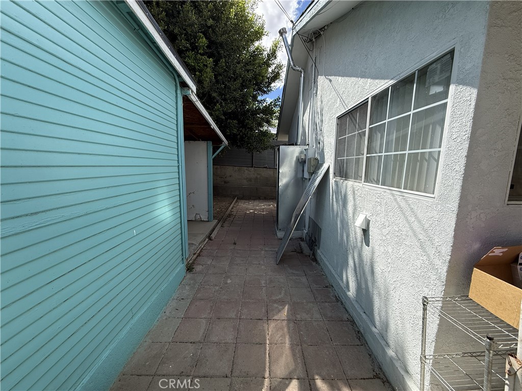 407 E Street Property Photo 9