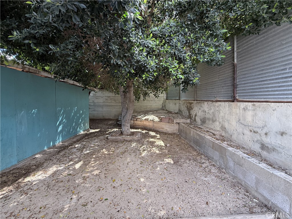407 E Street Property Photo 12