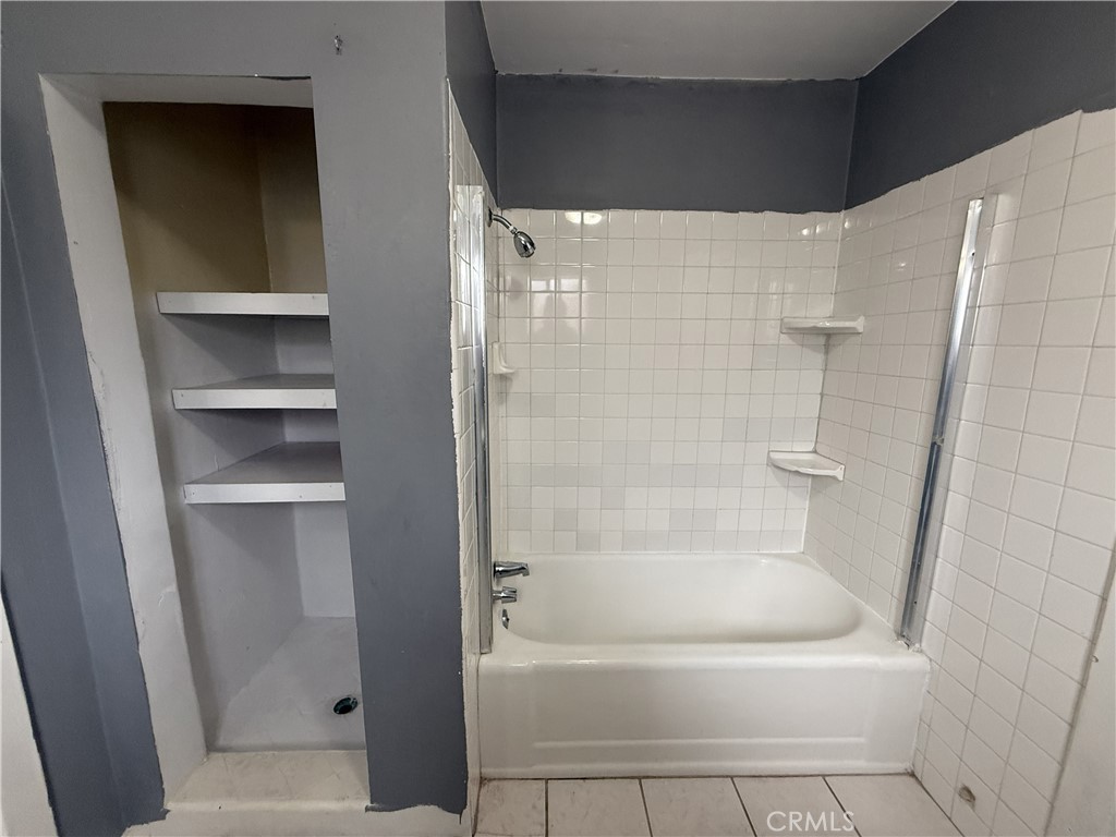 407 E Street Property Photo 26