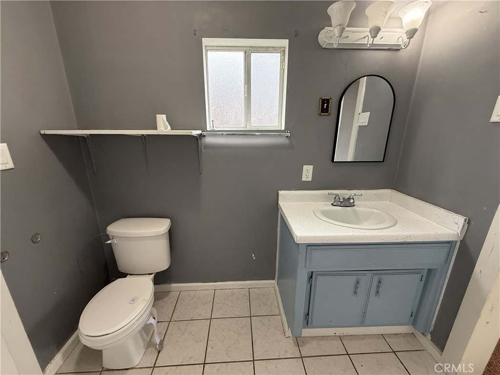 407 E Street Property Photo 28