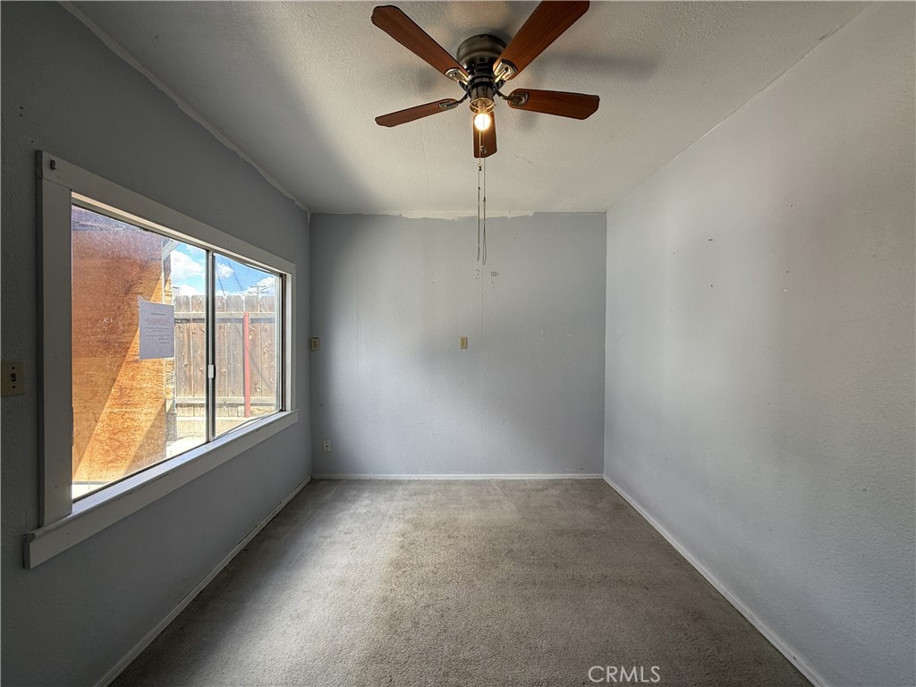 407 E Street Property Photo 36