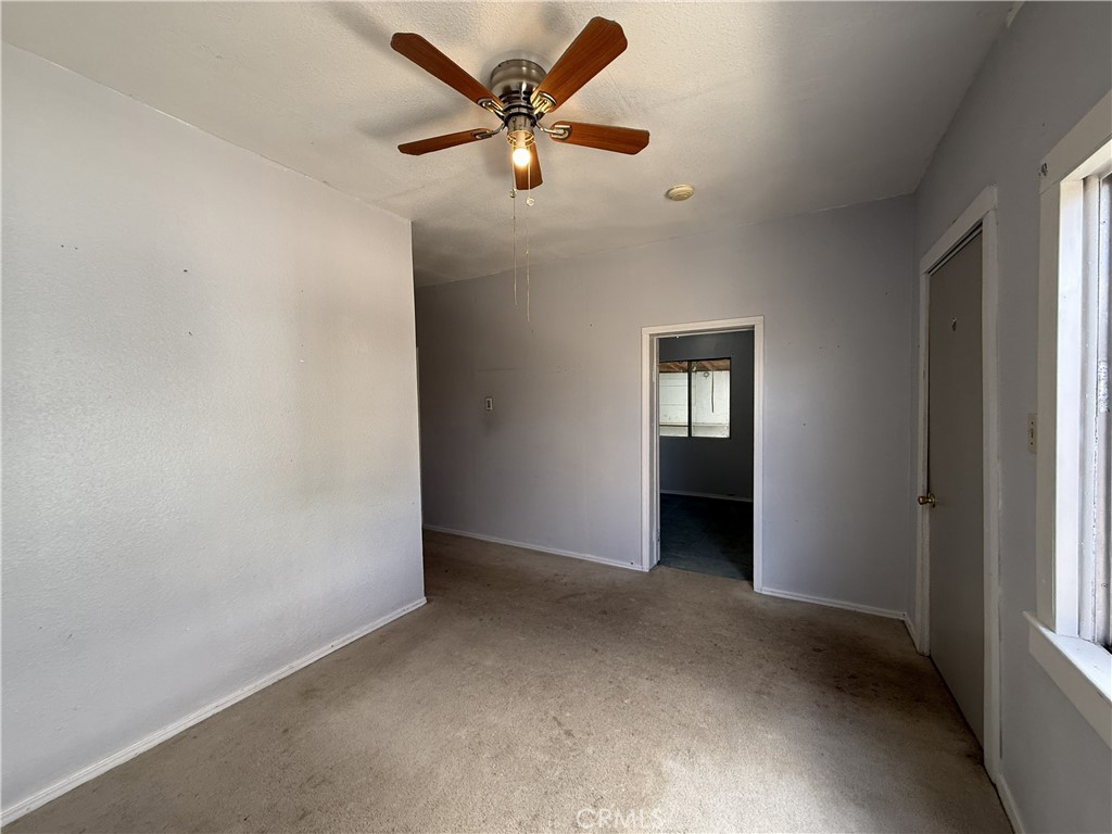 407 E Street Property Photo 37