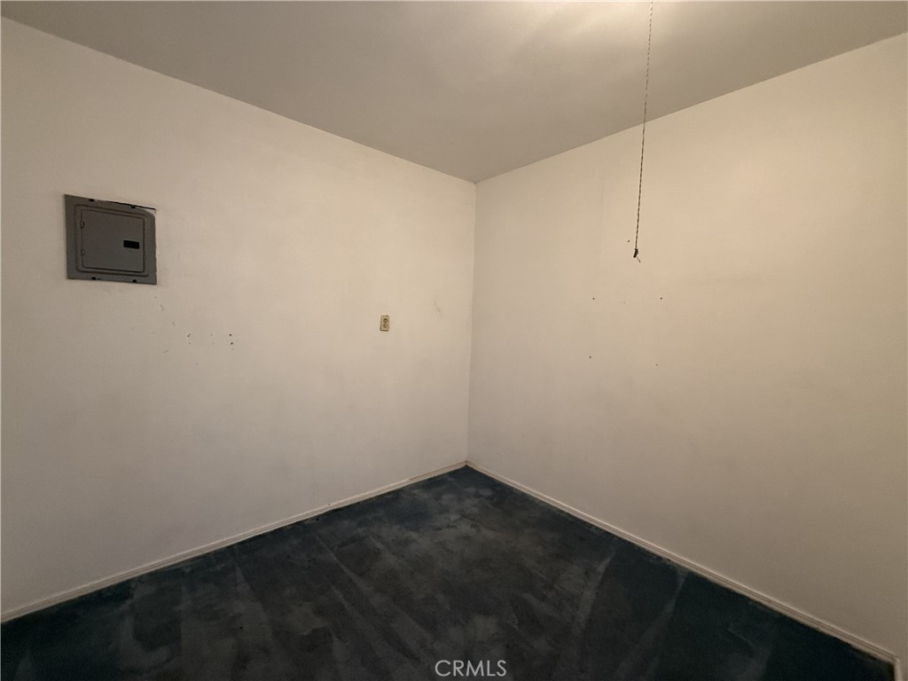 407 E Street Property Photo 40
