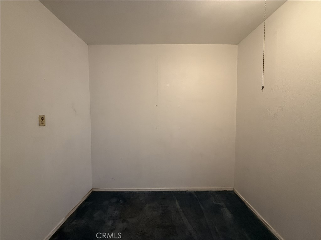 407 E Street Property Photo 41