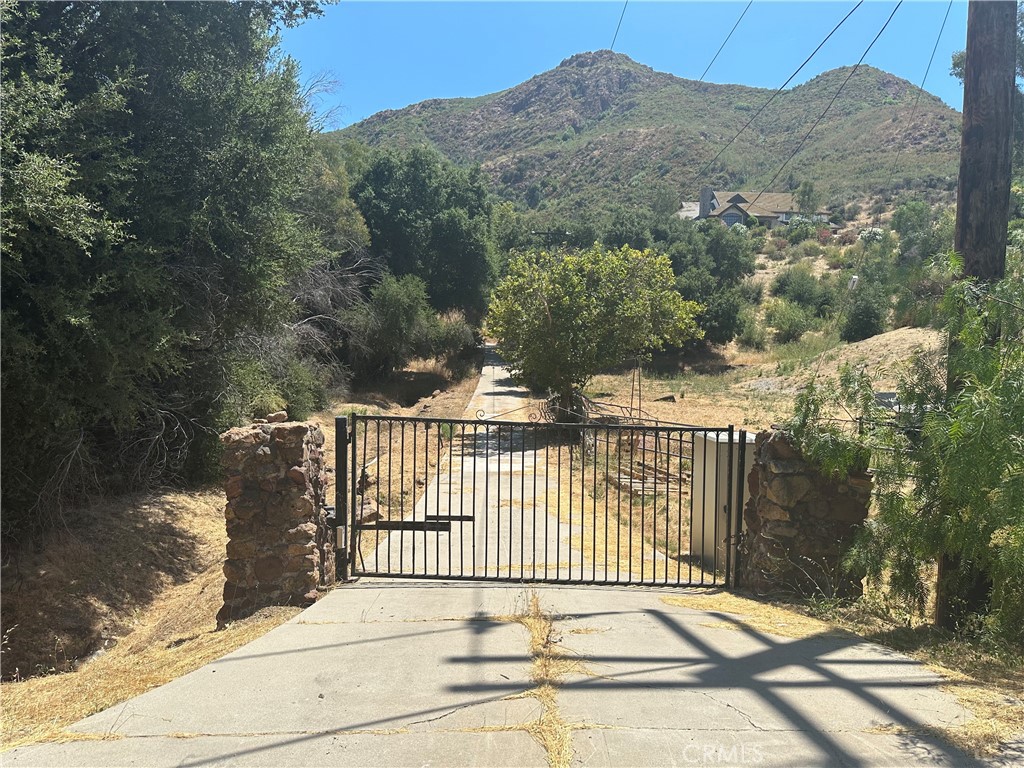 30100 Mulholland Property Photo 4