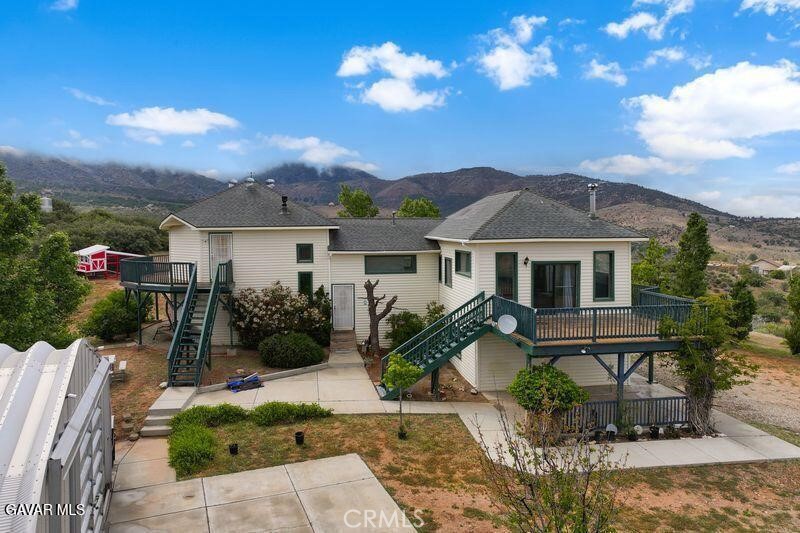 17041 Summers Drive Property Photo 3