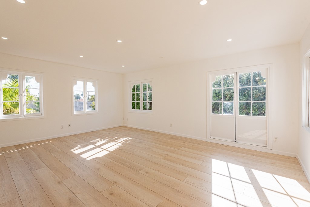 710 Adelaide Place Property Photo 22