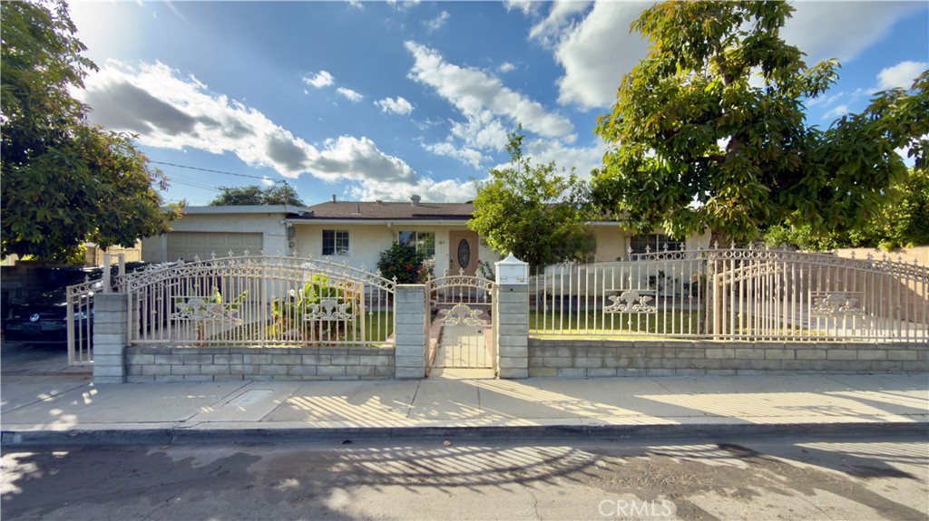 1011 Shadow Property Photo 1