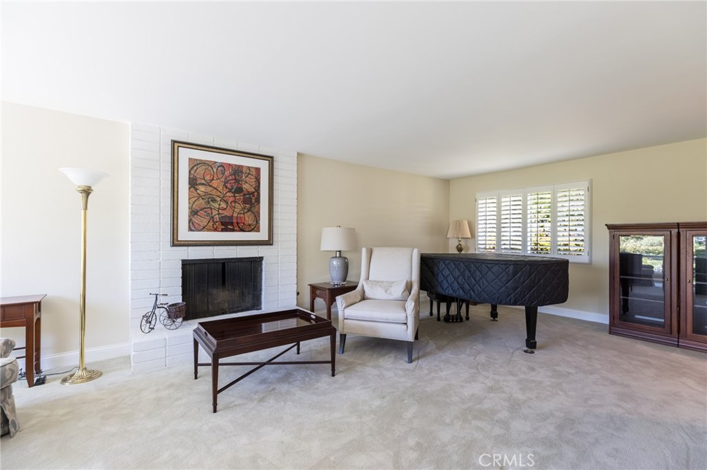24529 Calvert Street Property Photo 9