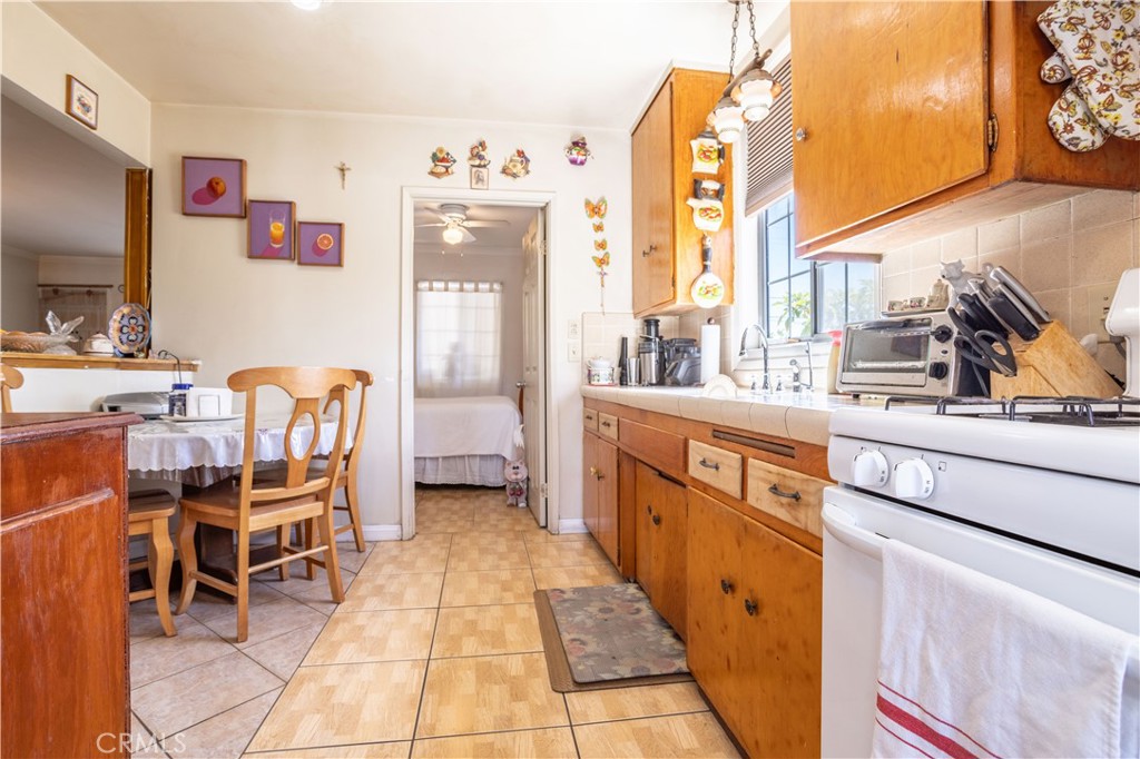 12849 Montague Property Photo 13