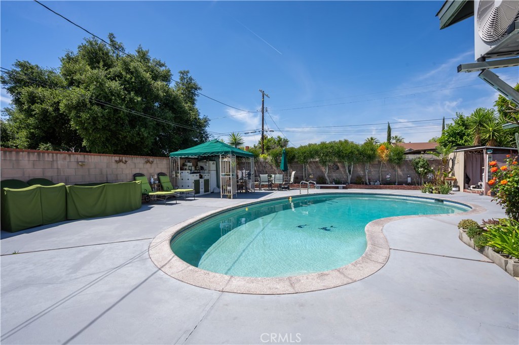 12849 Montague Property Photo 27