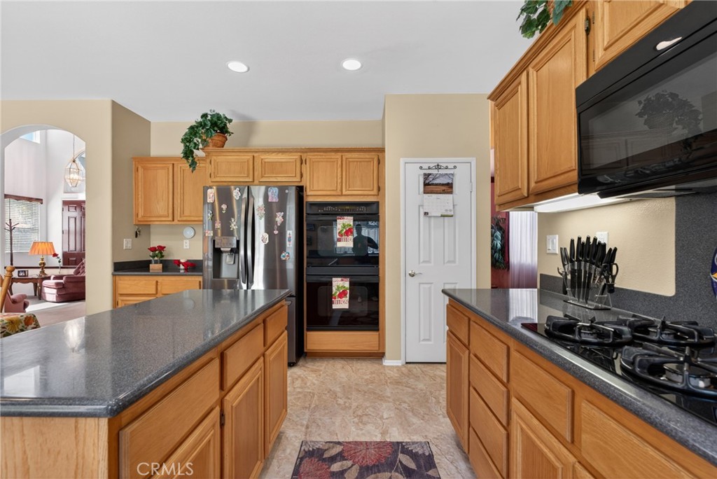 21012 Oakriver Property Photo 19