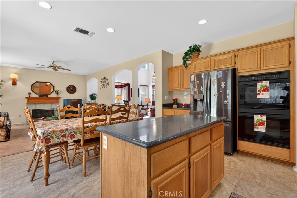 21012 Oakriver Property Photo 20