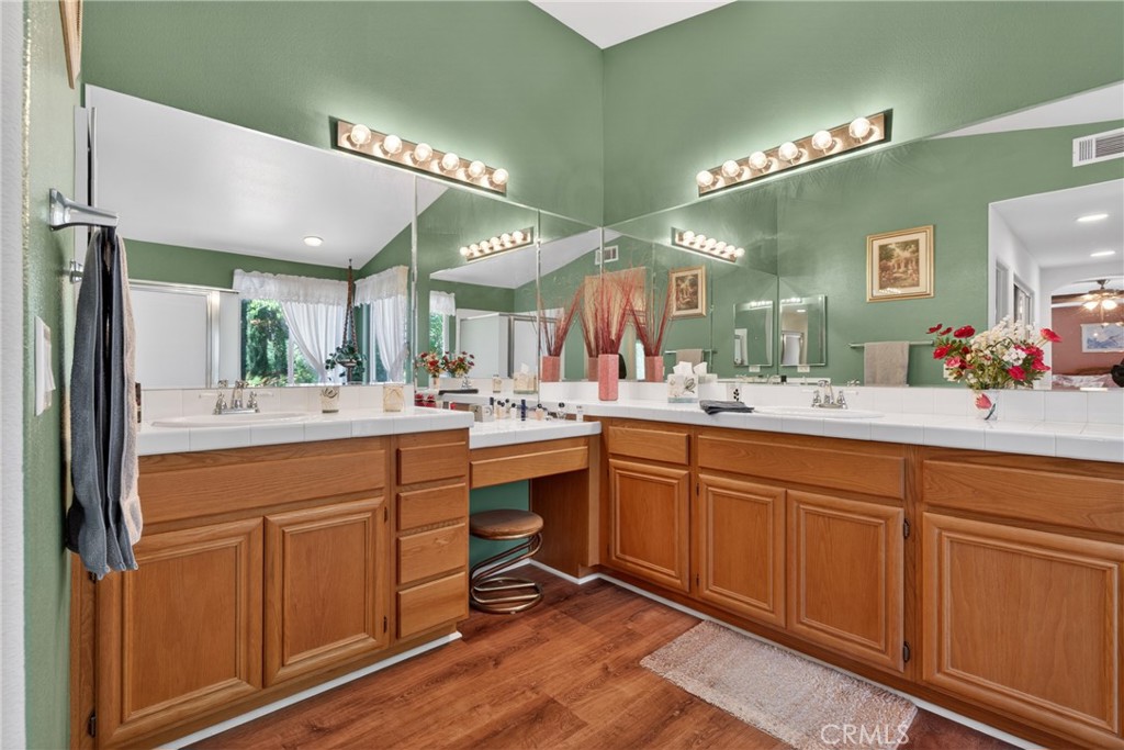 21012 Oakriver Property Photo 54