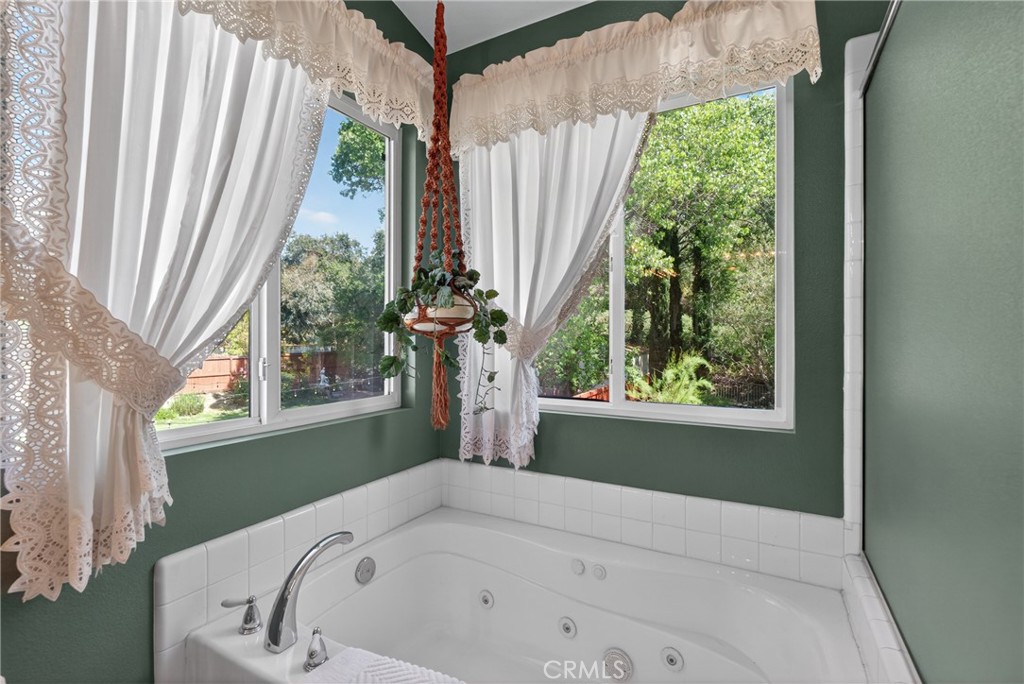 21012 Oakriver Property Photo 57