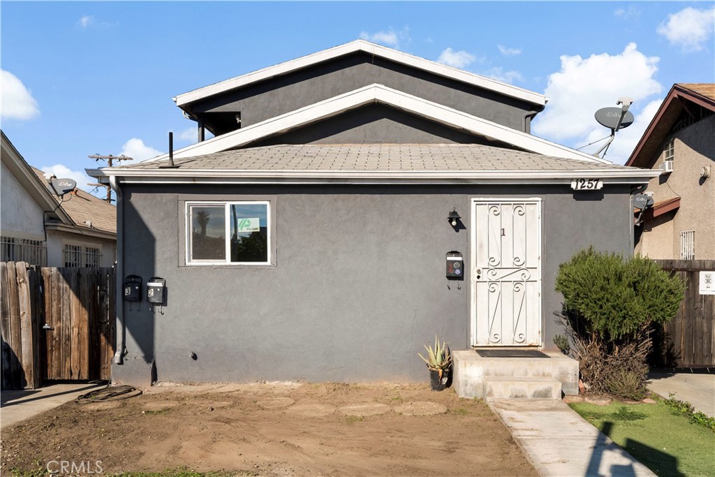 1257 W Vernon Property Photo 1