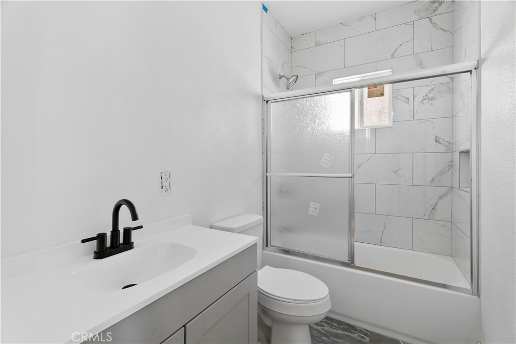 1257 W Vernon Property Photo 10