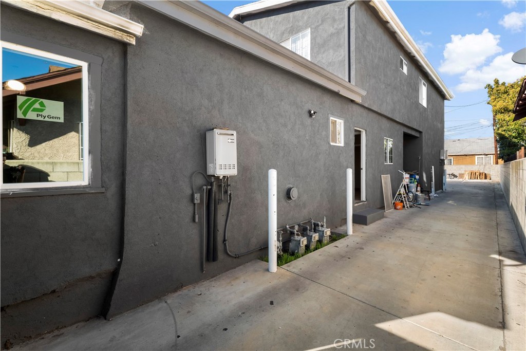 1257 W Vernon Property Photo 17