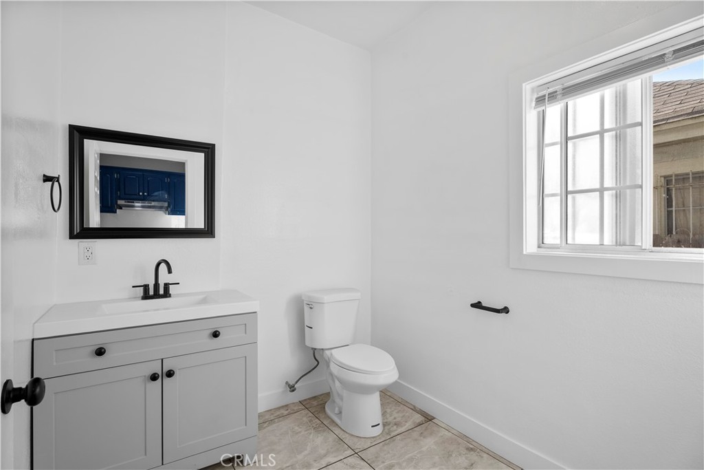 1257 W Vernon Property Photo 24