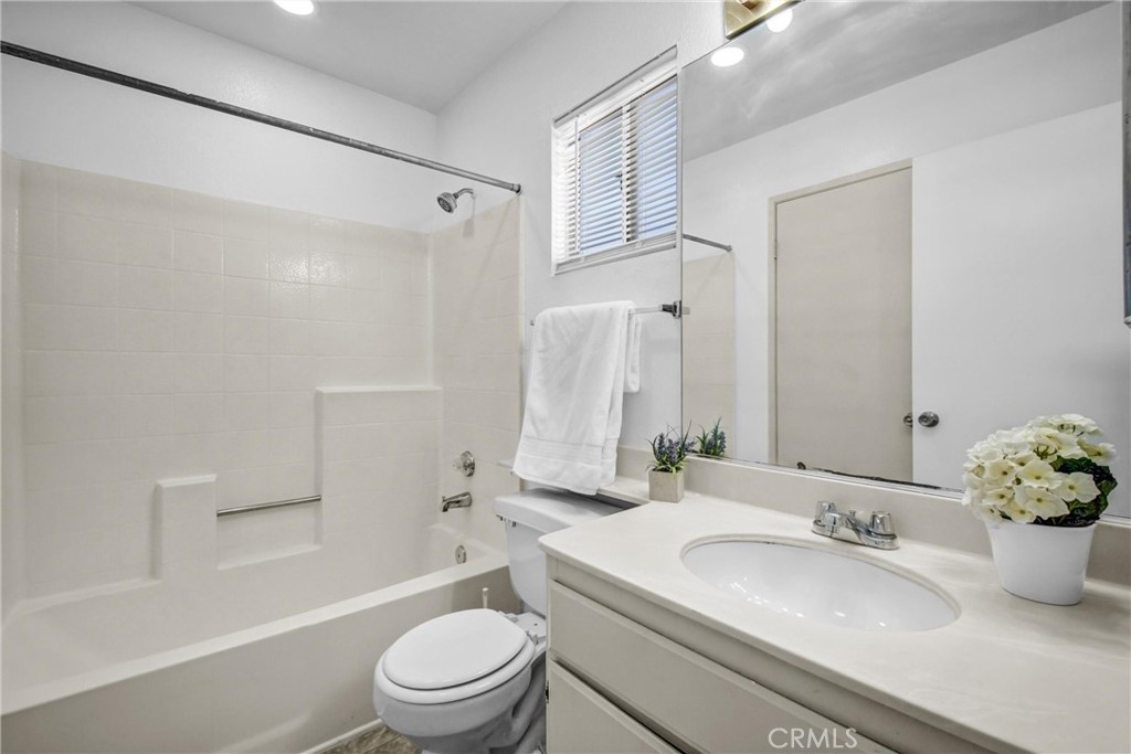 37940 42nd Street E 125 Property Photo 22