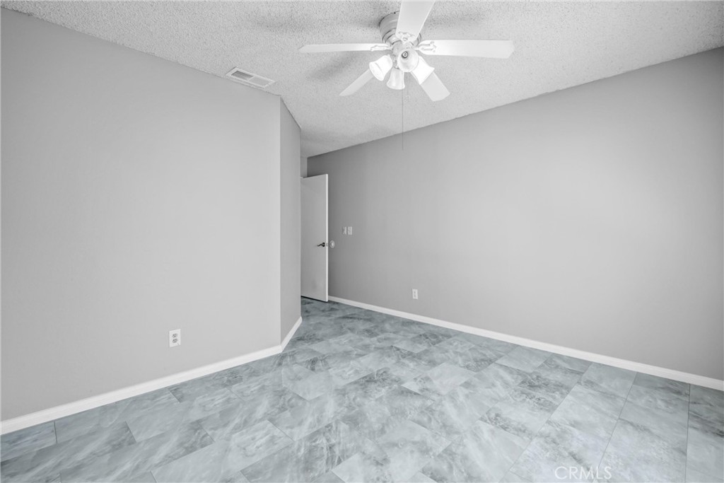 37940 42nd Street E 125 Property Photo 25