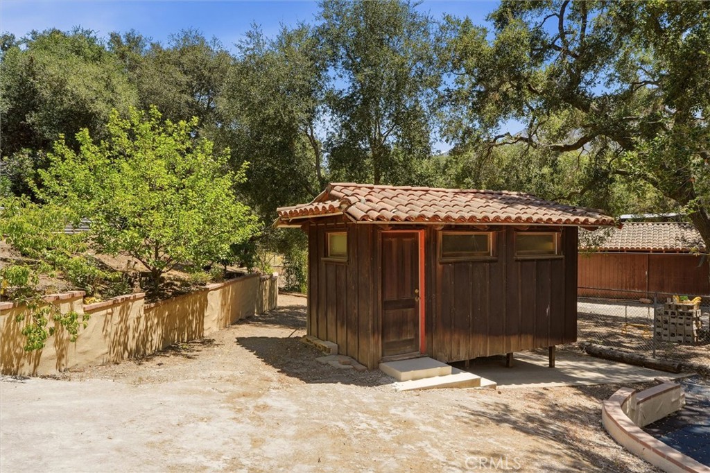 736 Crater Oak Drive Property Photo 11
